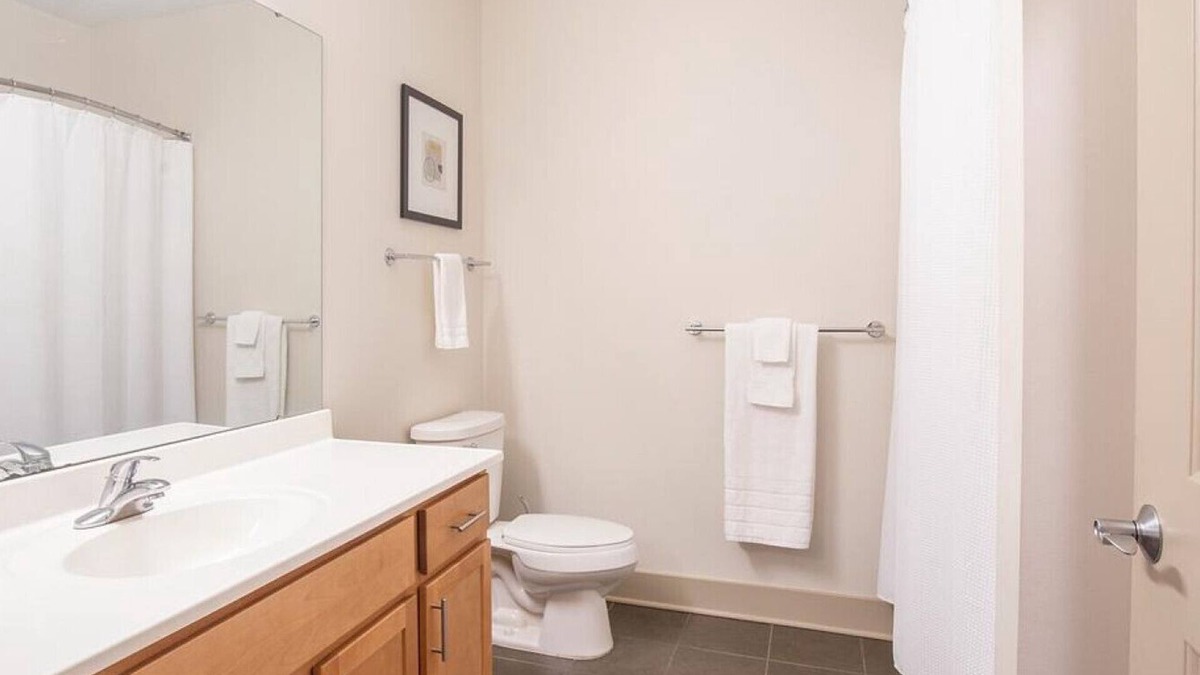Detroit Apartment | Landing at Orleans Landing - 1 Bedroom in Rivertown Warehouse District