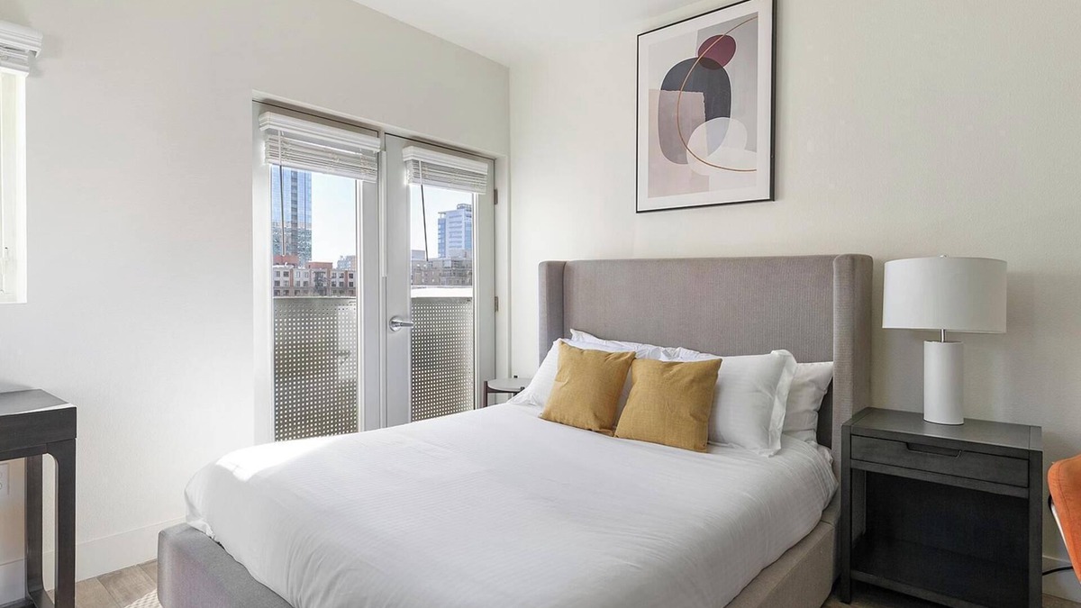 Pearl District Apartment | Landing at Pearl Studios - Studio in Northwest .