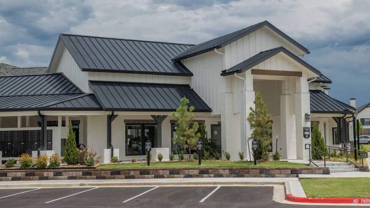 Broken Arrow Apartment | Landing at Redbud Ranch - 2 Bedrooms in Broken Arrow