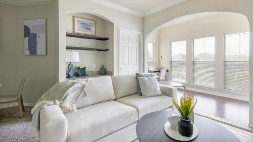 Richmond Apartment | Landing at Residences at River Park West - Richmond
