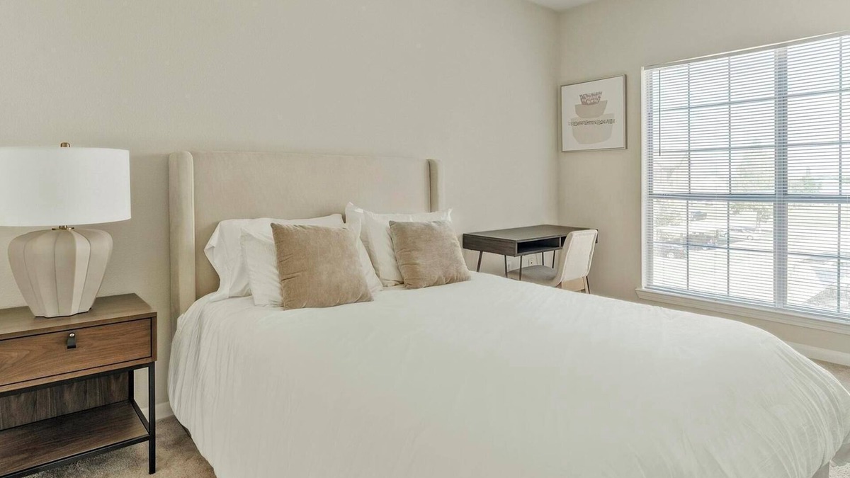 Southbelt/Ellington Apartment | Landing at Settlers Ranch - 1 Bedroom in South .