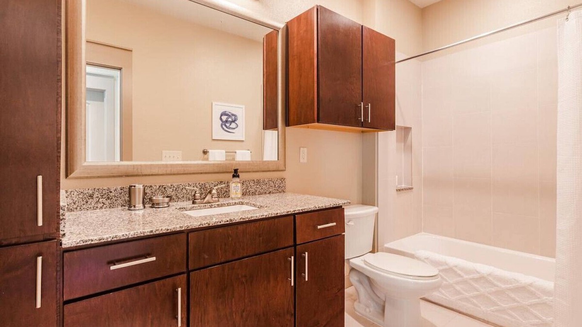 Sugar Land Apartment | Landing at Telfair Lofts - 2 Bedrooms in Downtown Sugar Land