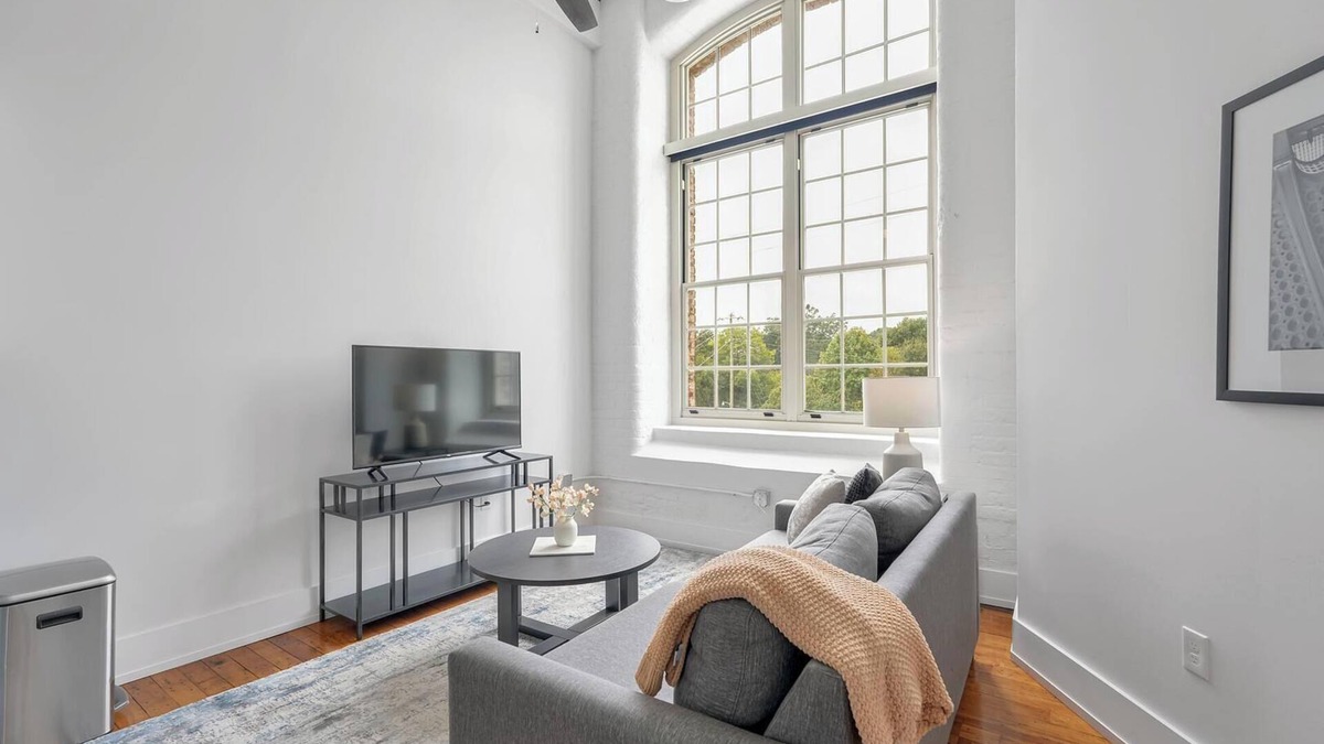 Sans Souci Apartment | Landing at The American Spinning Mill - 1 Bedro.