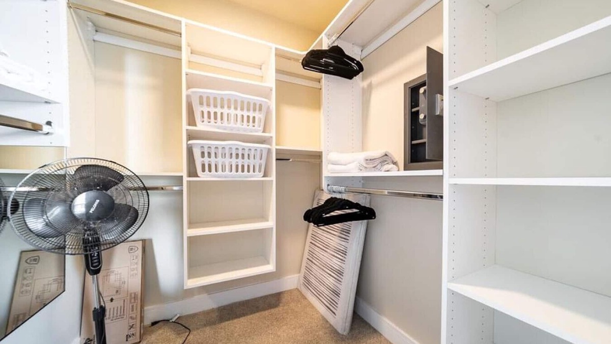 Beachwood Apartment | Landing at The Aster - 2 Bedrooms in Downtown Beachwood