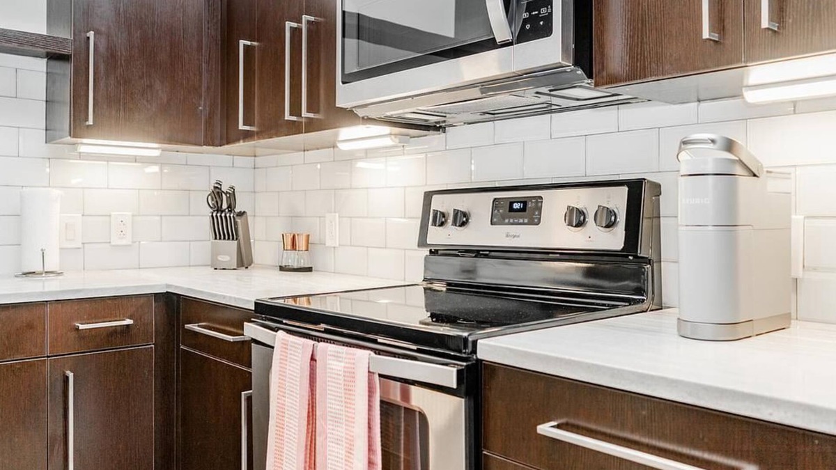 Beachwood Apartment | Landing at The Aster - 1 Bedroom in Downtown Beachwood