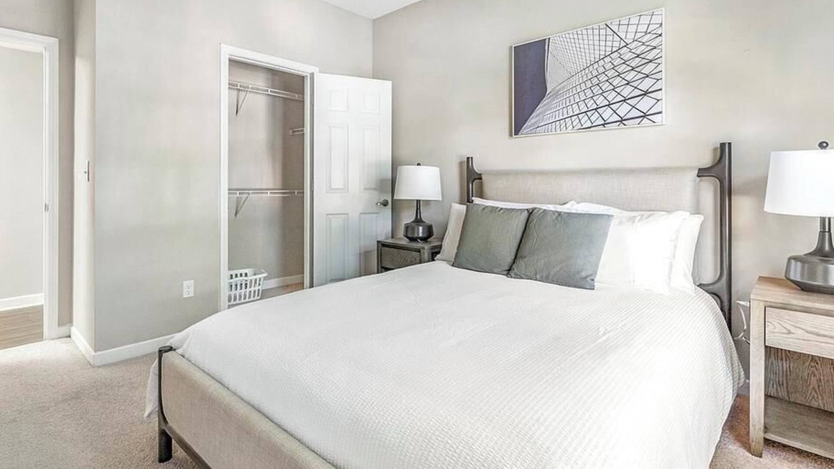 Germantown Apartment | Landing at The Bridges At Germantown - 2 Bedrooms in Downtown Germantown
