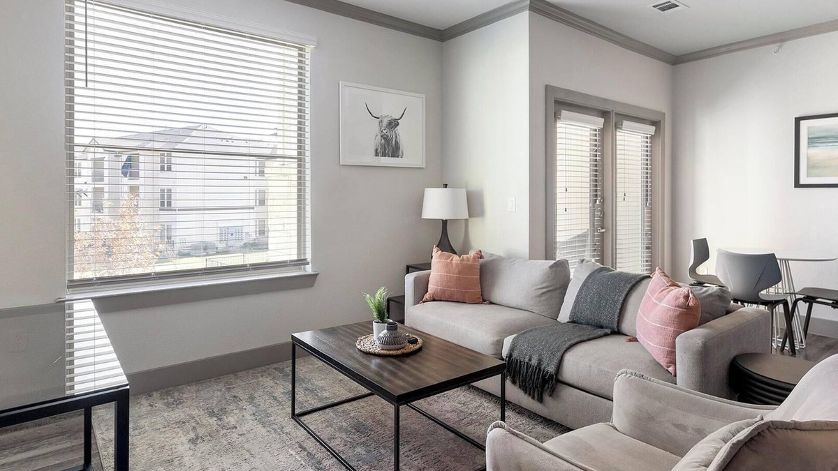 Manor Apartment | Landing at The Flats at Shadowglen - 1 Bedroom .