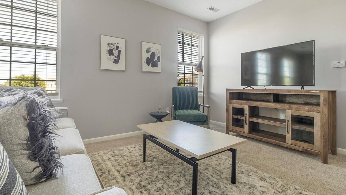 Canal Winchester Apartment | Landing at The Green - 1 Bedroom in South Columbus