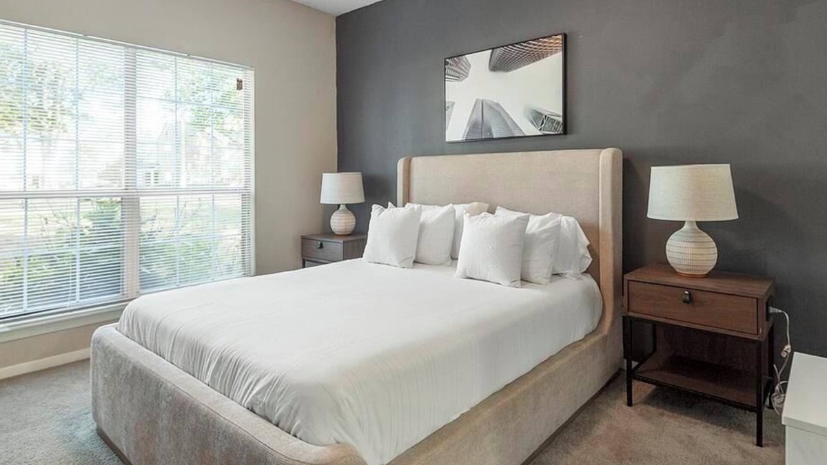 Germantown Apartment | Landing at The Grove at Germantown - 2 Bedrooms in Hunters Run
