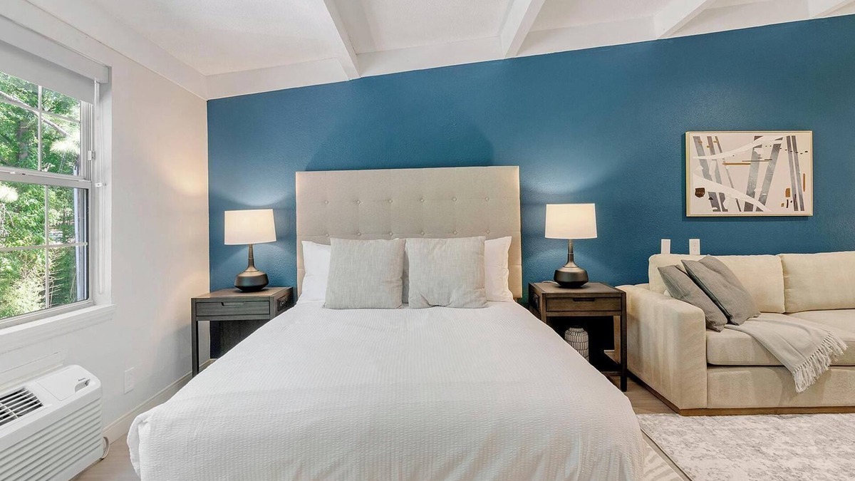 Northeast Raleigh Apartment | Landing at The Harrison - Studio in Northeast R.