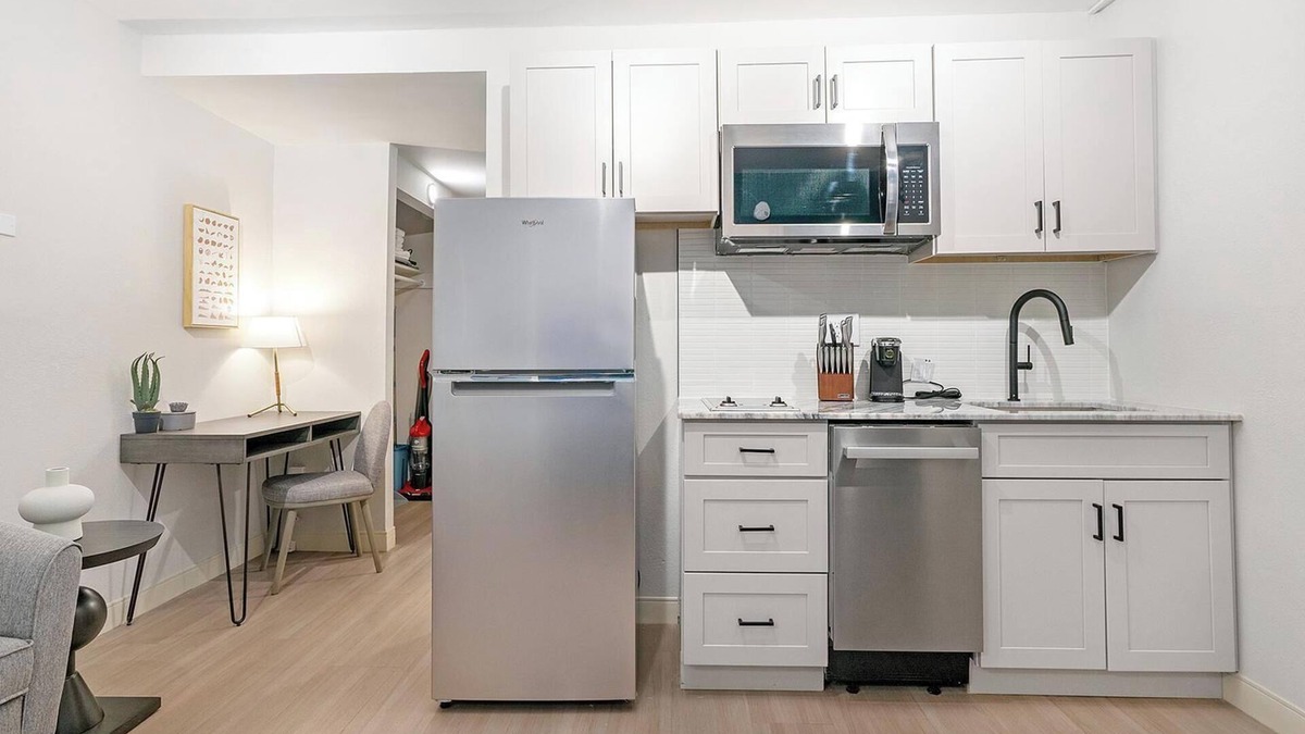 Northeast Raleigh Apartment | Landing at The Harrison - 1 Bedroom in Northeas.