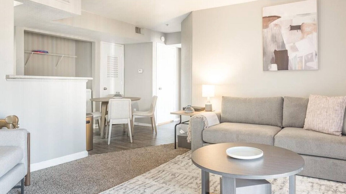 Edmond Apartment | Landing at The Parker Apartment Homes - 2 Bedrooms in Downtown Oklahoma City