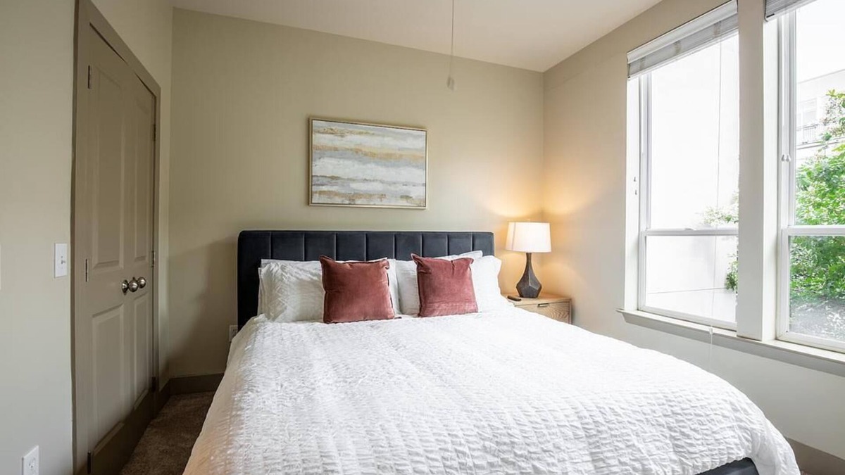 Downtown Baltimore Apartment | Landing at The Porter Brewers Hill - 1 Bedroom in Highlandtown