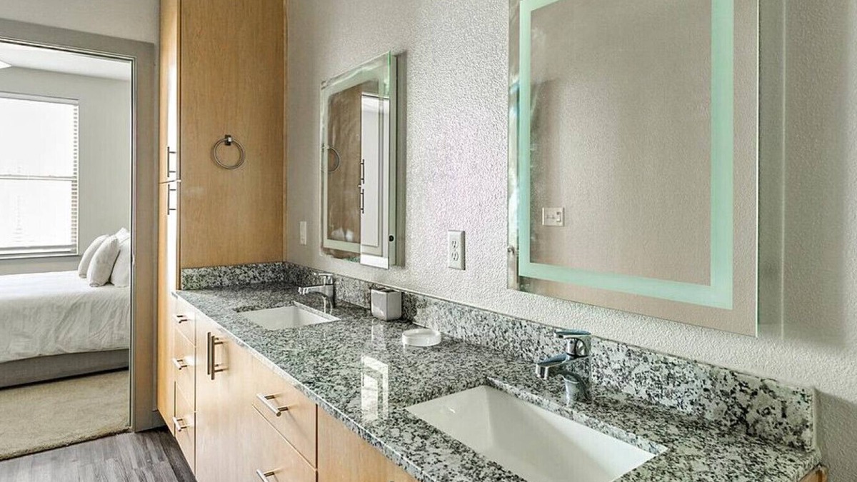 Houston Heights Apartment | Landing at The Standard in the Heights - 2 Bedrooms in Northside
