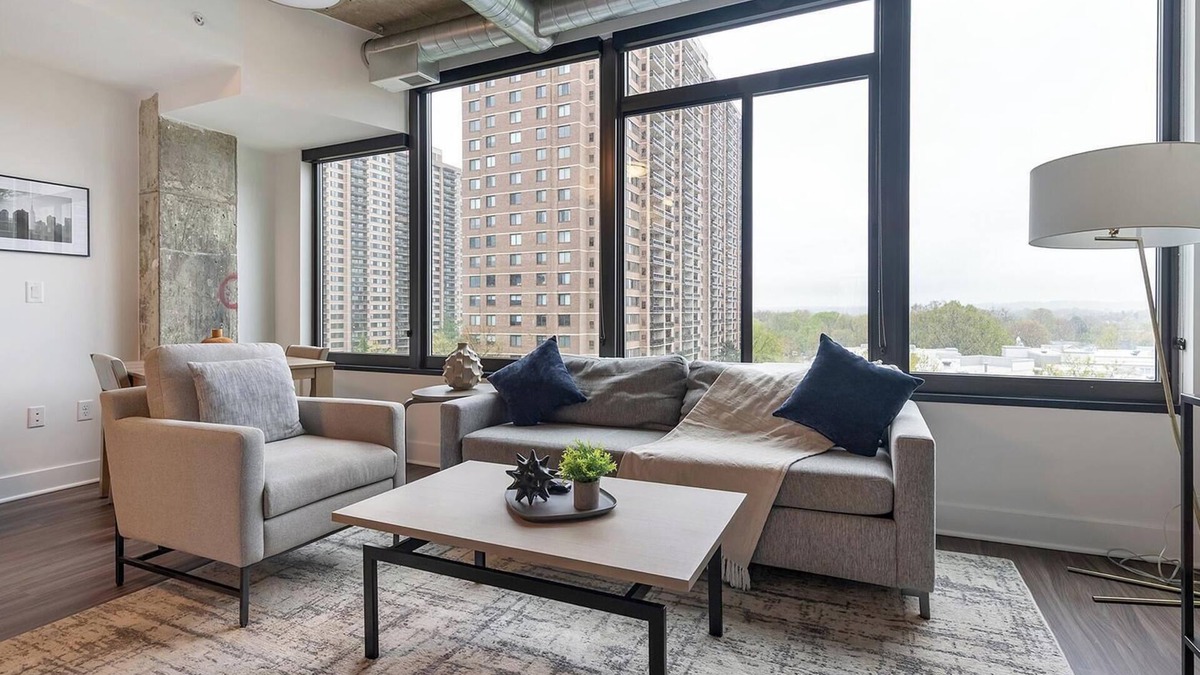 Baileys Crossroads Apartment | Landing at Three Collective - 1 Bedroom in Fall.