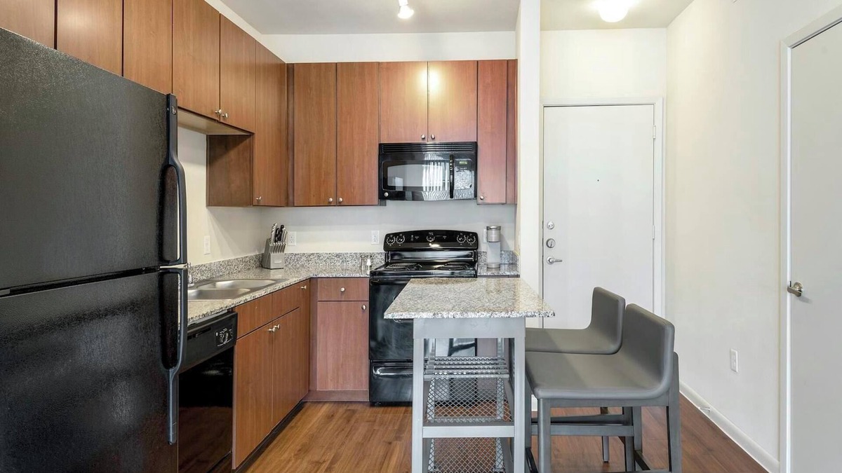 Stone Oak Apartment | Landing at Toscana at Sonterra - 2 Bedrooms in .