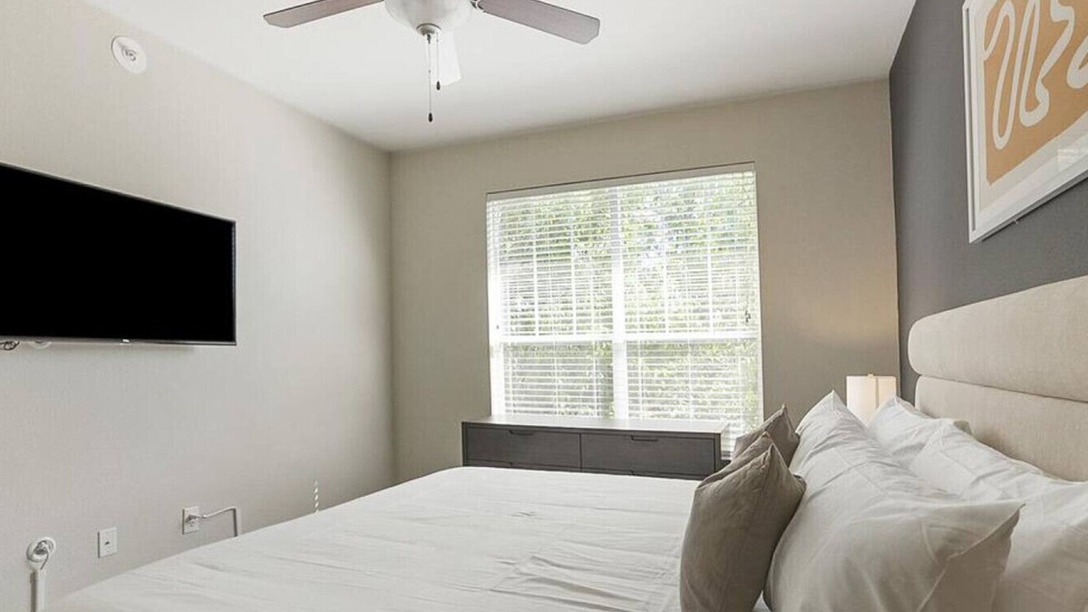 Alden Bridge Apartment | Landing at Whispering Pines Ranch - 1 Bedroom in Alden Bridge