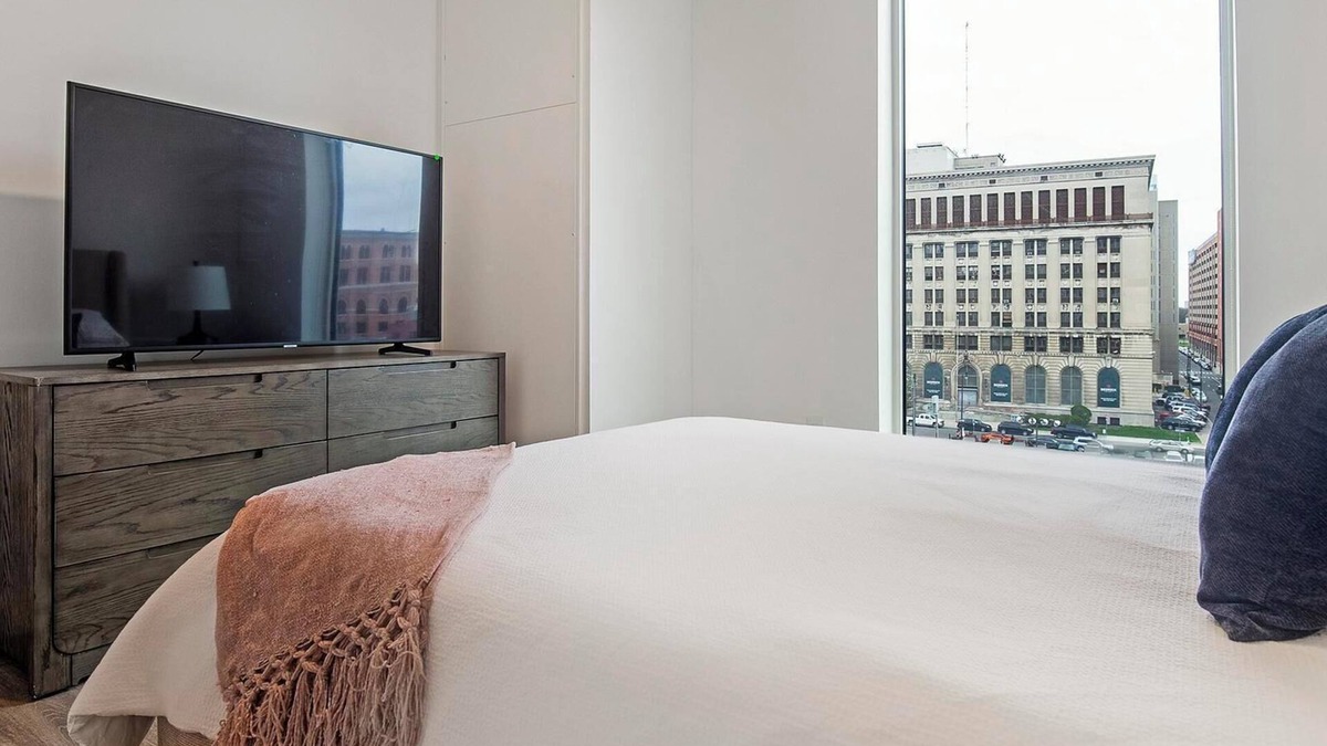 Greektown Historic District Apartment | Landing | Beautiful 1BD, Clubhouse, Gym
