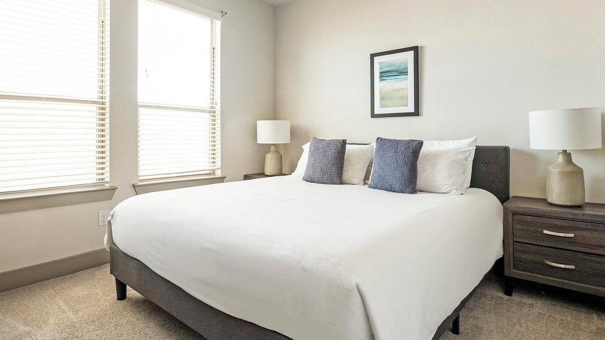 Manor Apartment | Landing | Beautiful 1BD, Gym, Clubhouse