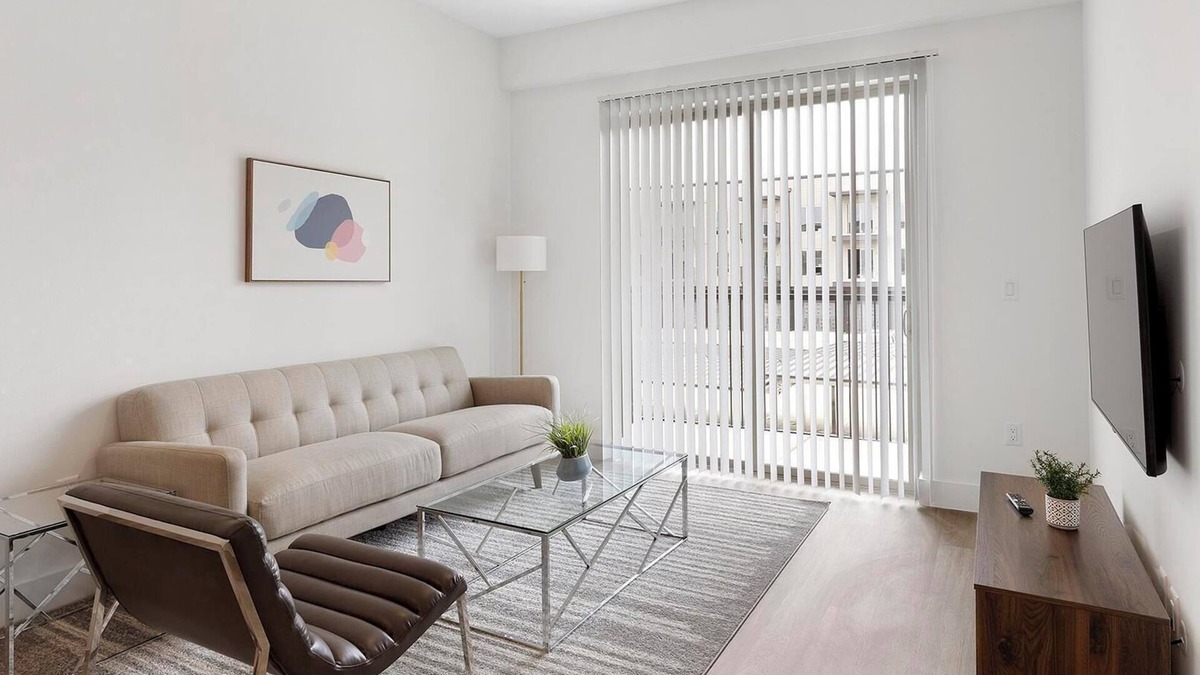 Denton Apartment | Landing | Beautiful 2BD in Denton