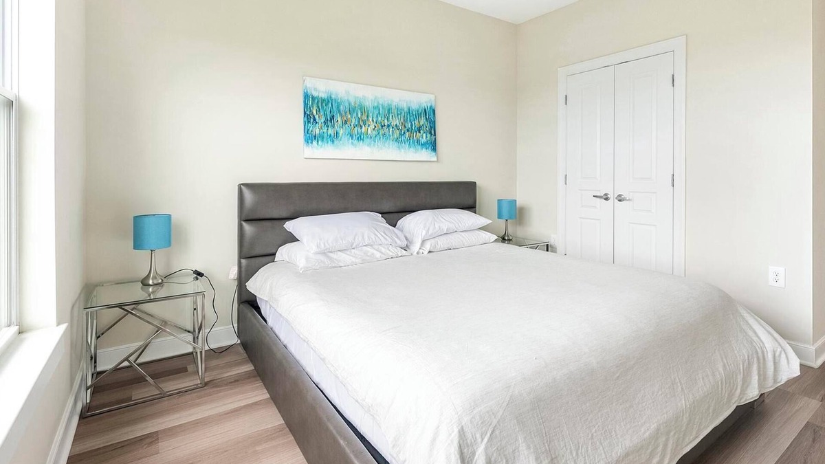 Chillum Apartment | Landing | Chic 1BD, Pool, Clubhouse