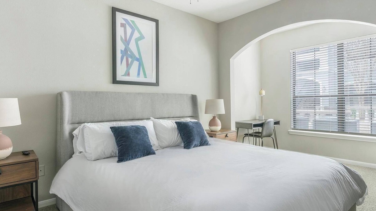 Briarforest Apartment | Landing | Chic 1BD, Pool, Gym