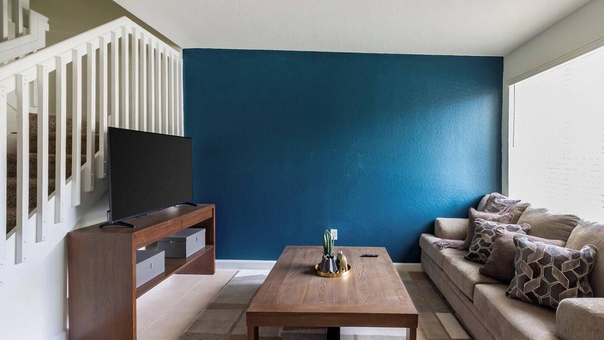 Homestead Apartment | Landing | Chic 3BD, Pool