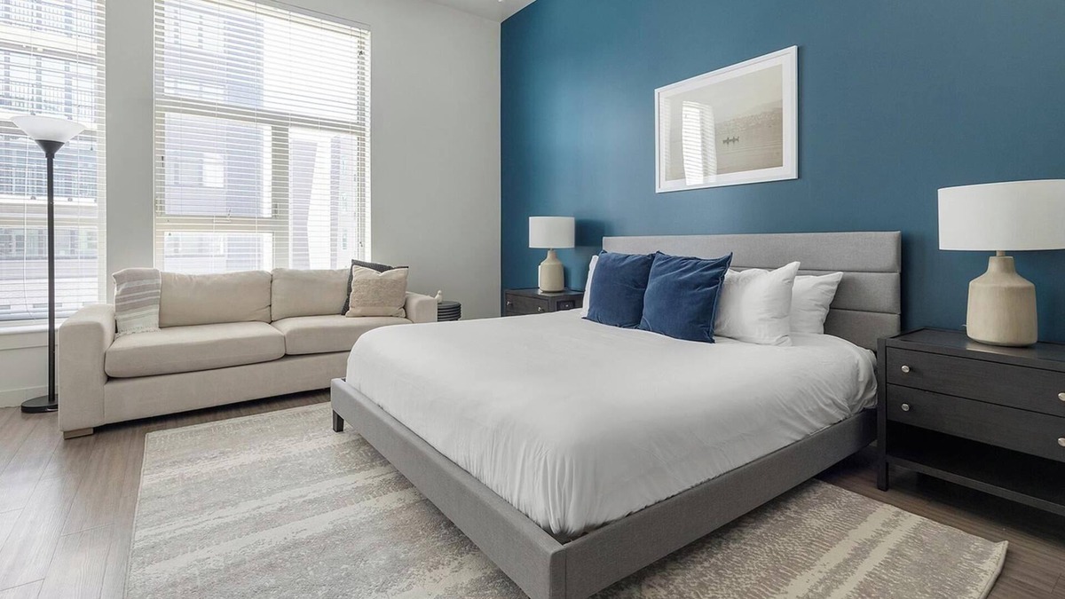River North Art District Apartment | Landing | Chic Studio, Gym, Clubhouse
