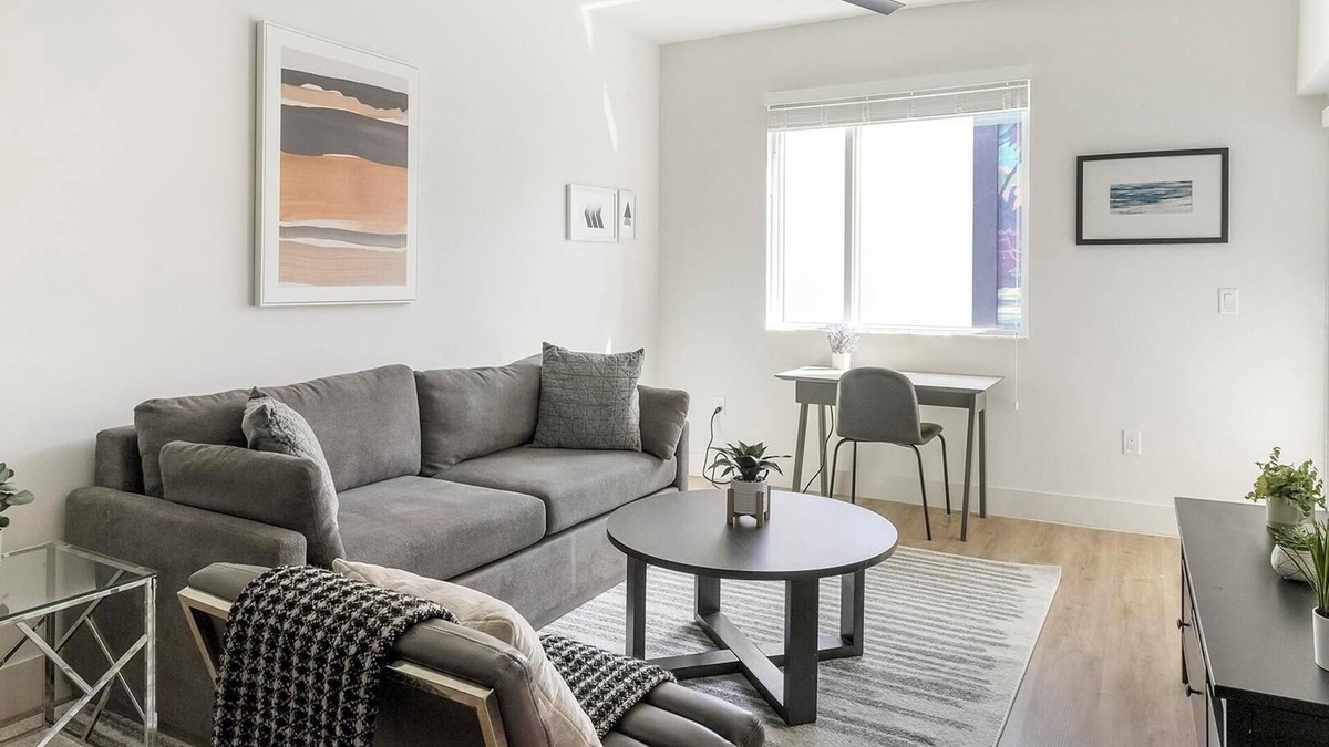 Providencia Park Apartment | Landing | Incredible 1BD, Gym, Pool