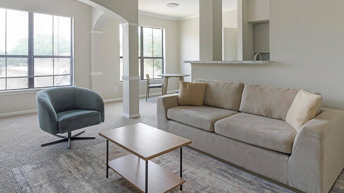 Briarforest Apartment | Landing | Incredible 1BD, Gym, Pool