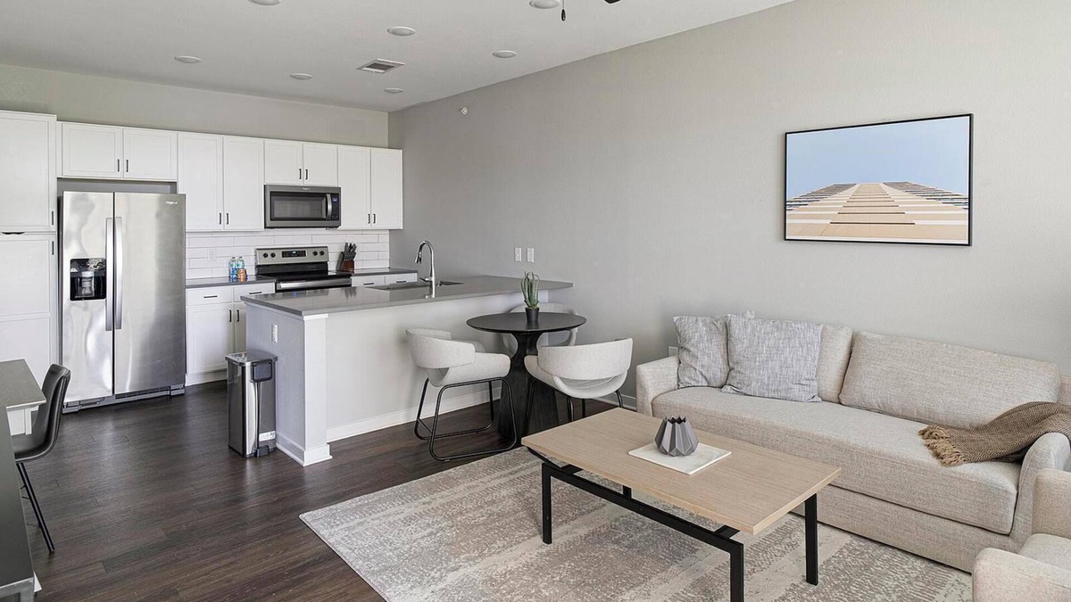 Madison Apartment | Landing | Incredible 1BD, Pool, Gym