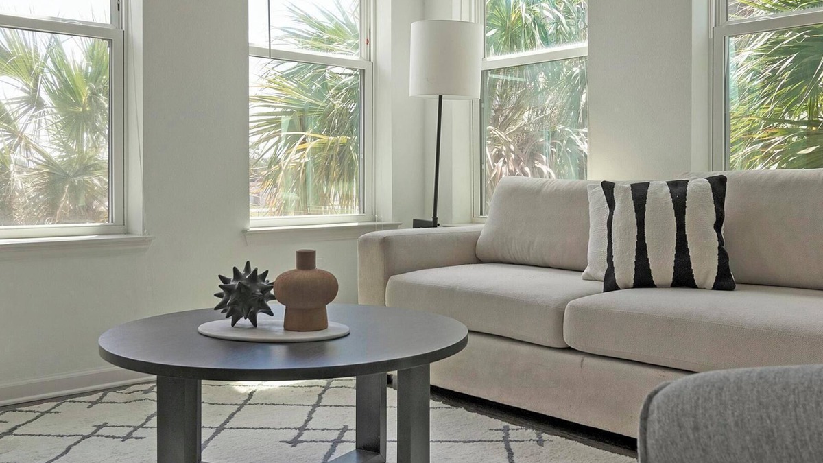 San Marco Apartment | Landing | Incredible 2BD, Yoga Studio, Gym