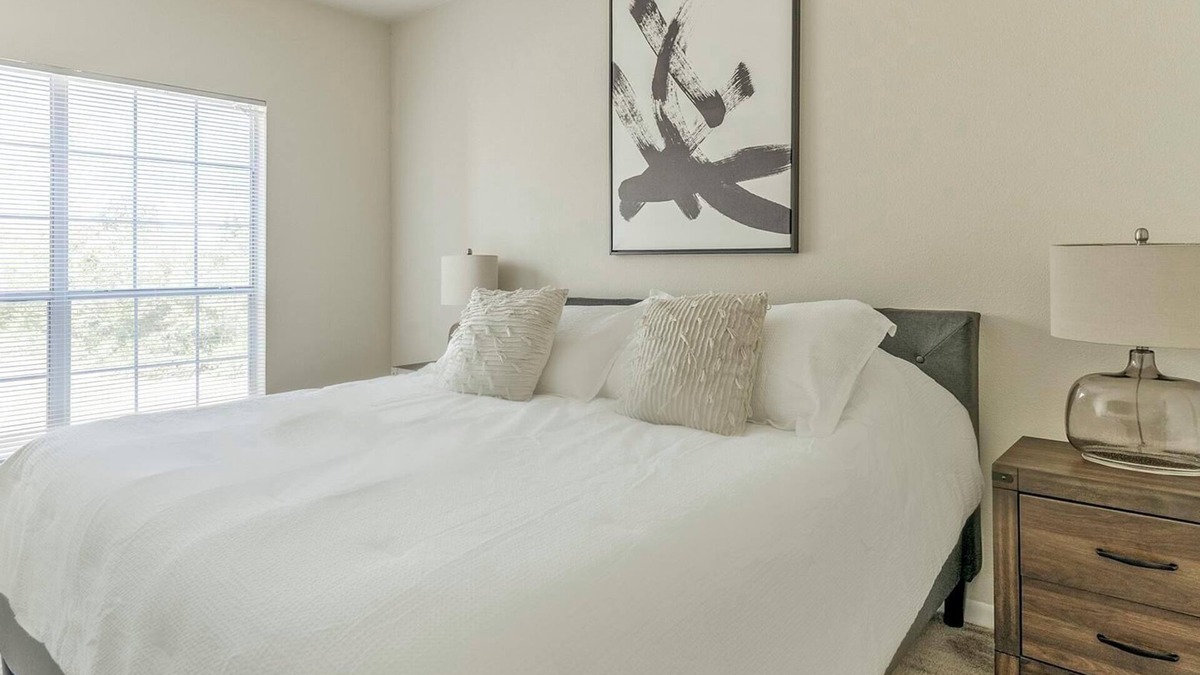 Southbelt/Ellington Apartment | Landing | Modern 1BD, Clubhouse, Game Room