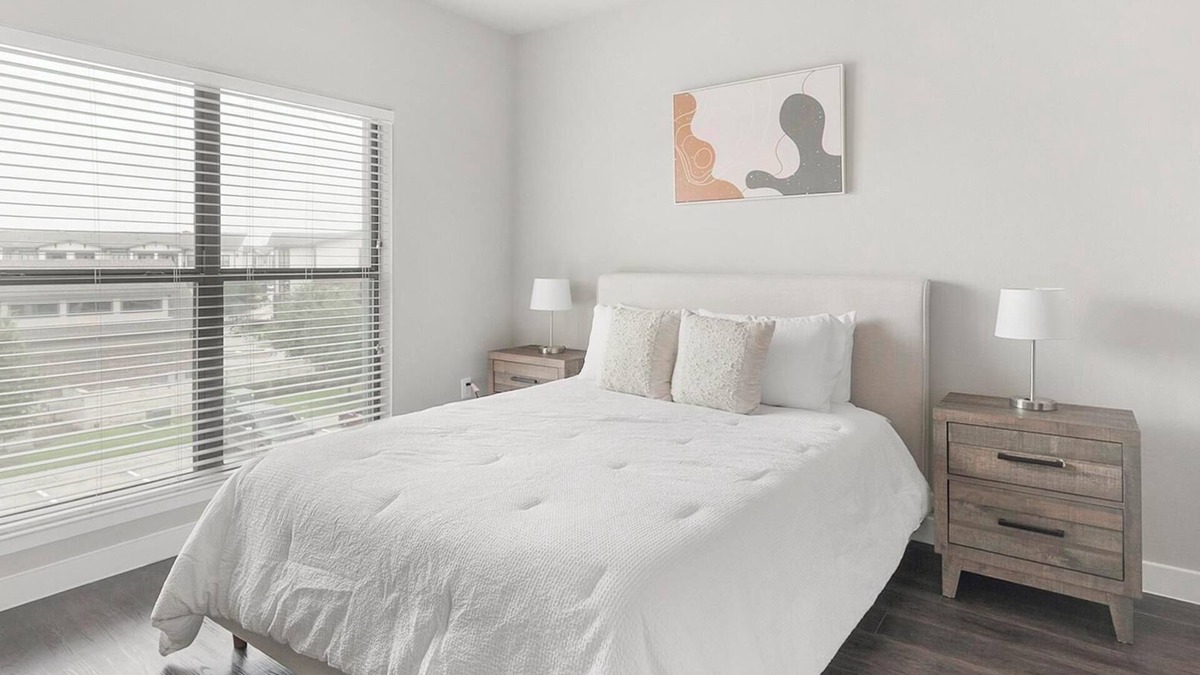 Katy Apartment | Landing | Modern 1BD, Clubhouse, Courtyard
