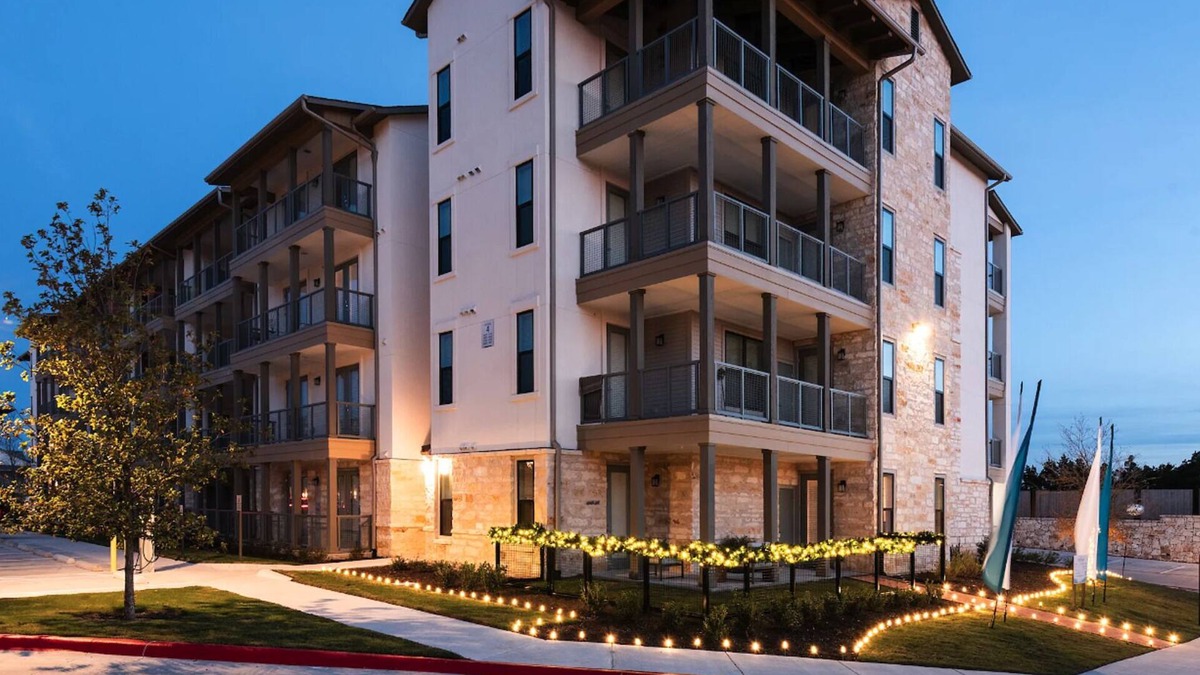 Austin Apartment | Landing | Modern 1BD, Pool, Clubhouse