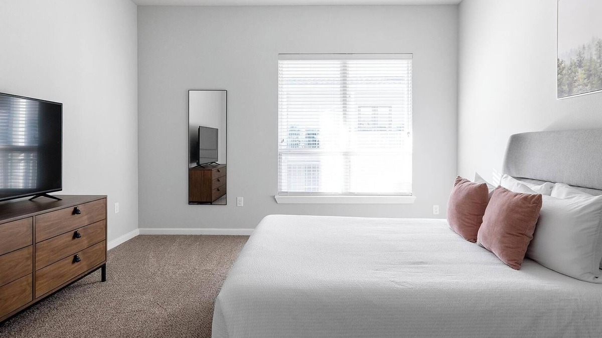 Buda Apartment | Landing | Spectacular 1BD, Clubhouse, Gym