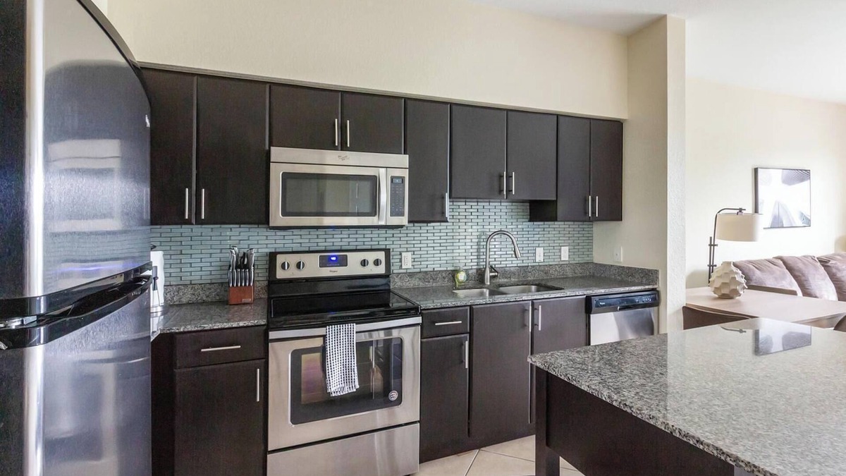 Miramar Apartment | Landing | Spectacular 1BD, Gym, Clubhouse