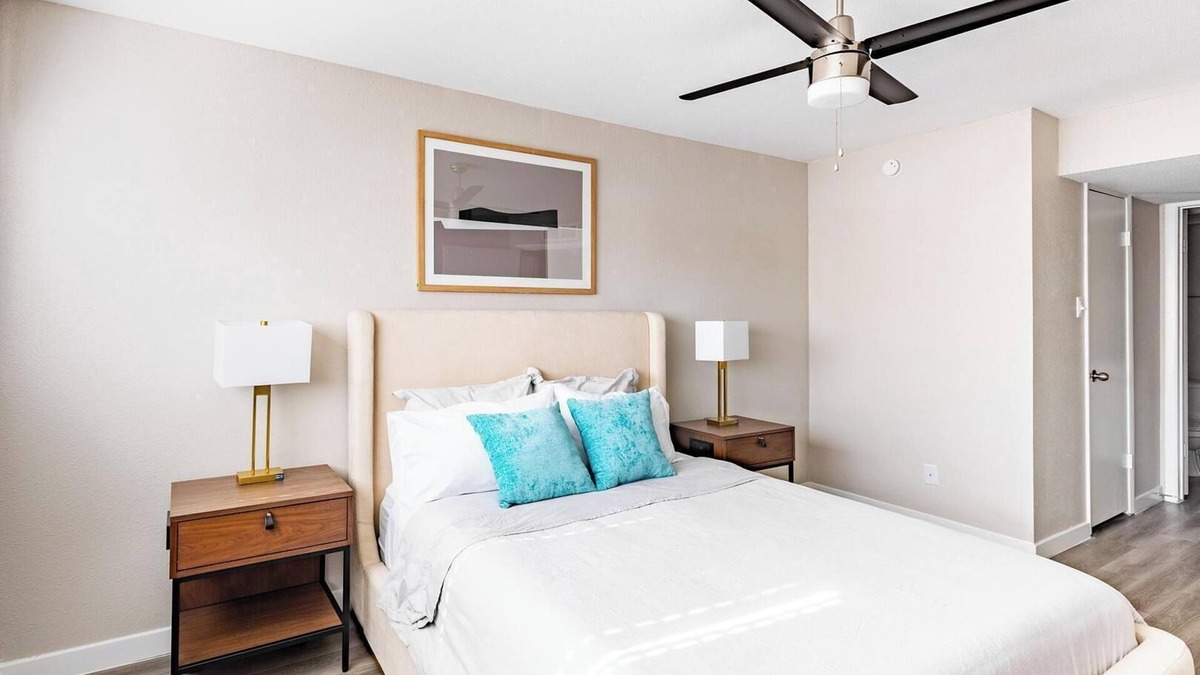 Fort Worth Apartment | Landing | Spectacular 2BD, Gym, Pool