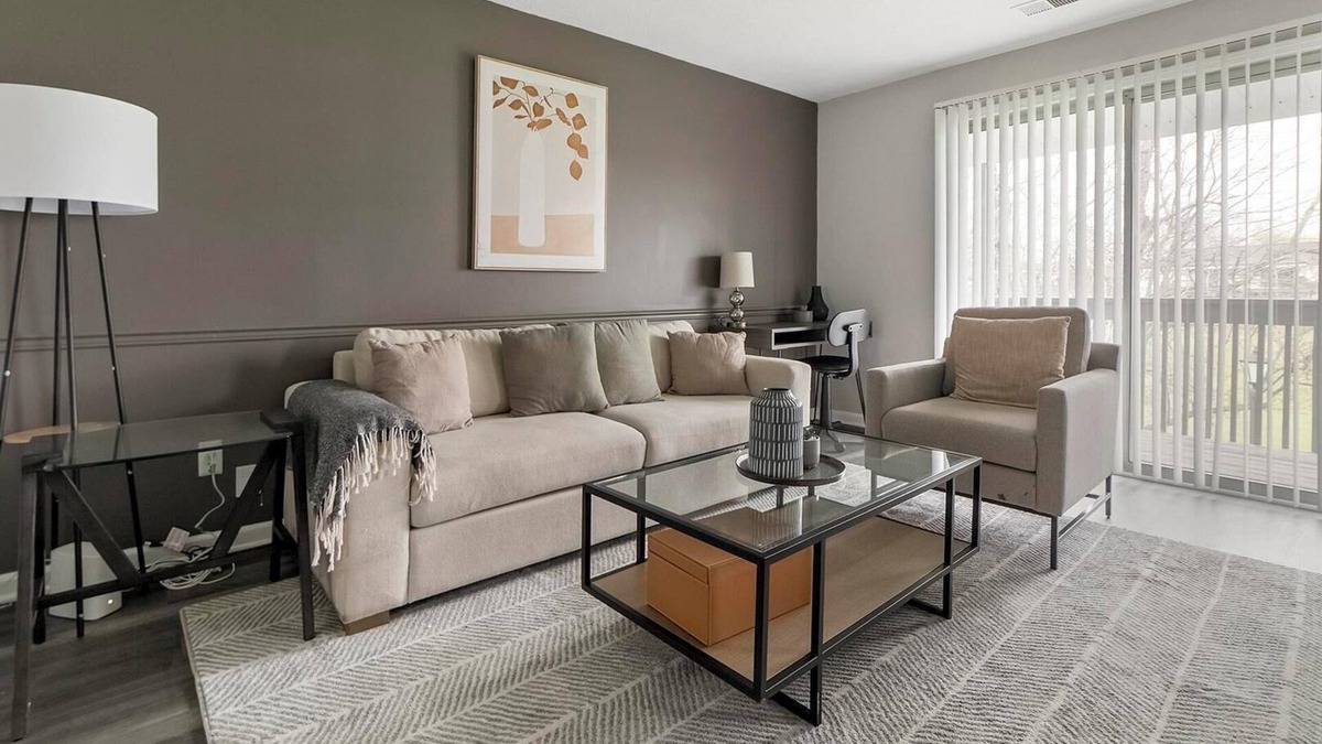 Indianapolis Apartment | Landing | Stunning 1BD, Pool, Gym