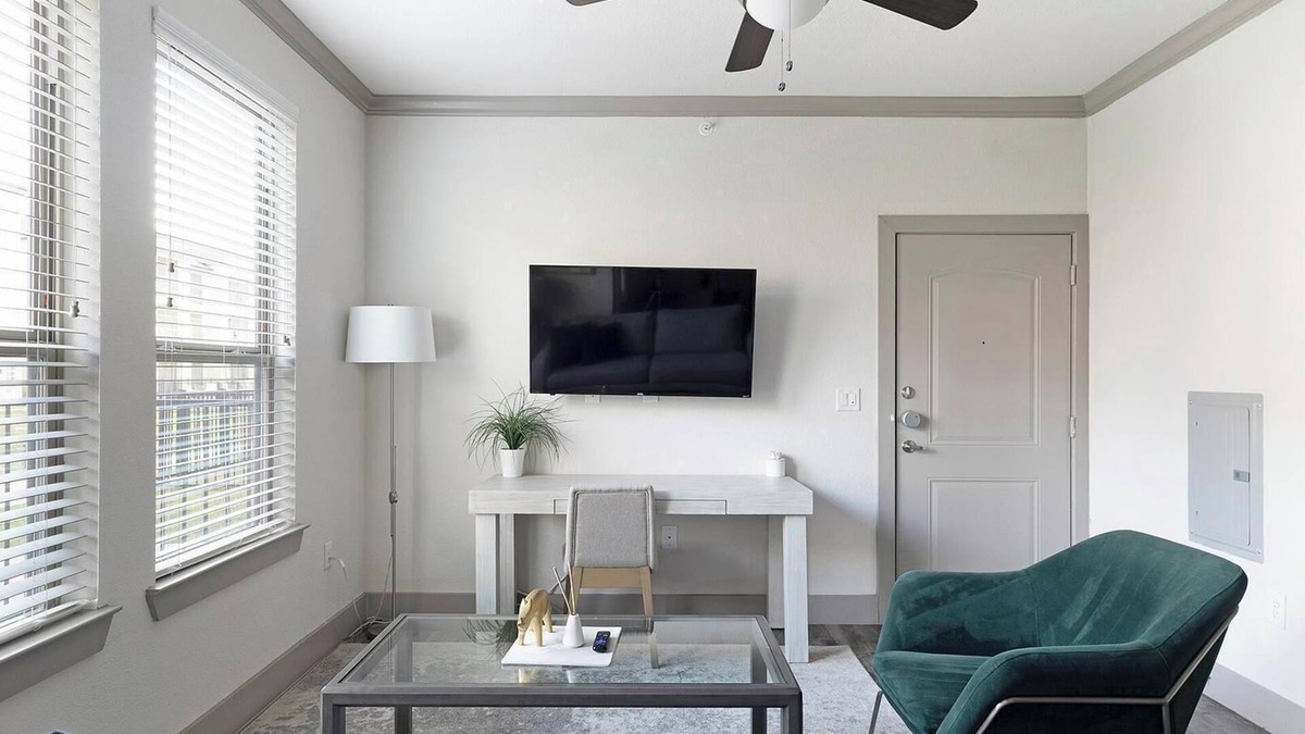 Manor Apartment | Landing | Stunning 1BD, Clubhouse, Pool