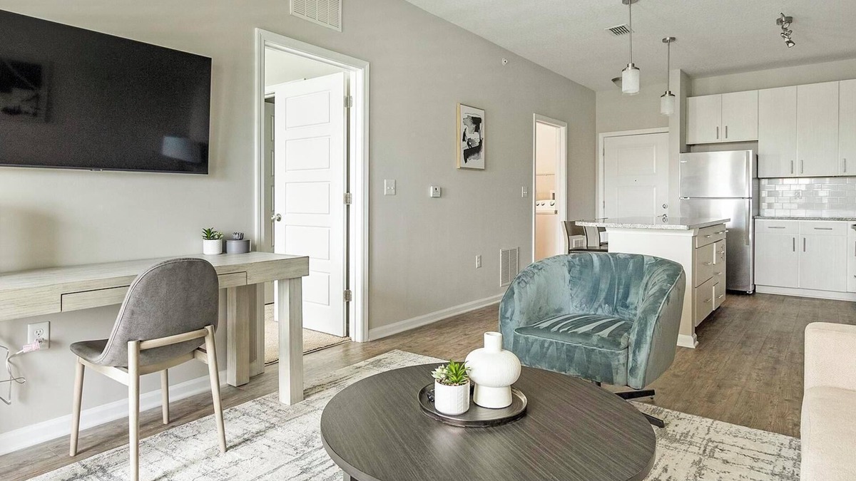 Land O' Lakes Apartment | Landing | Stylish 1BD, Gym, Clubhouse