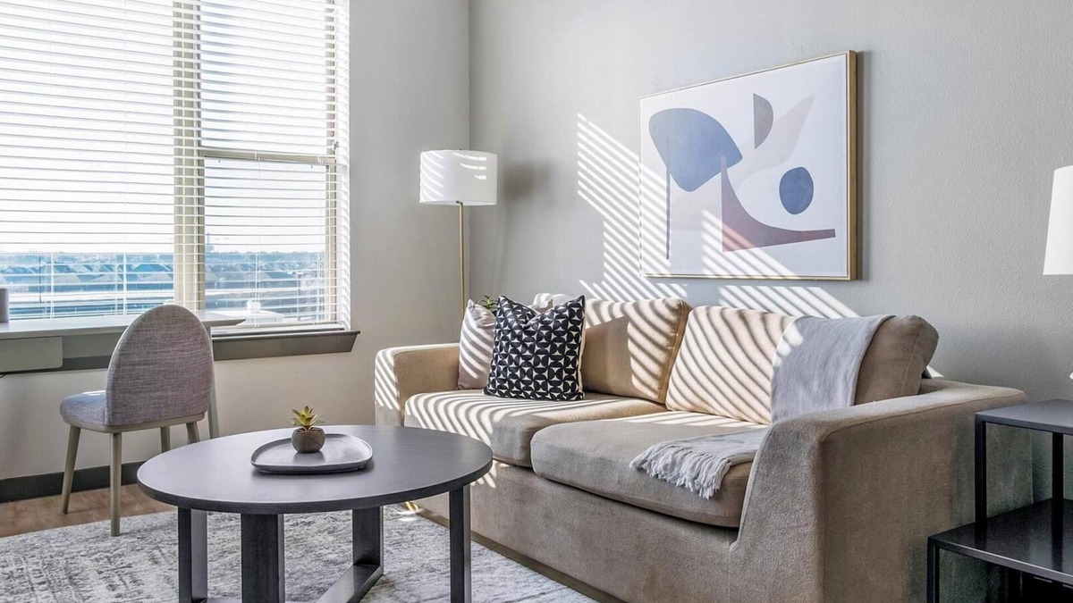Buda Apartment | Landing | Stylish 1BD in Kyle