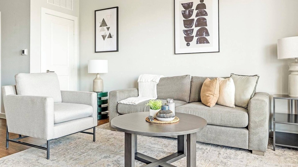 Buda Apartment | Landing | Stylish 1BD, Yoga Studio, Gym