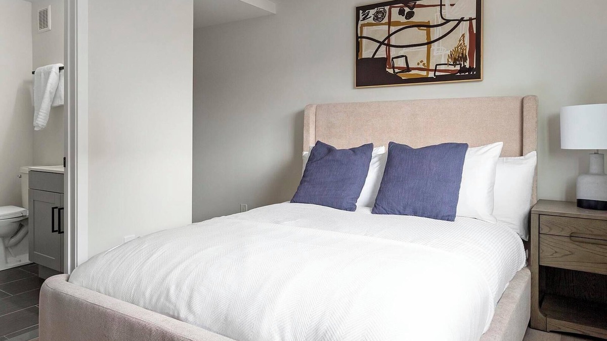 Spruce Hill Apartment | Landing | Stylish 2BD, Clubhouse, Gym