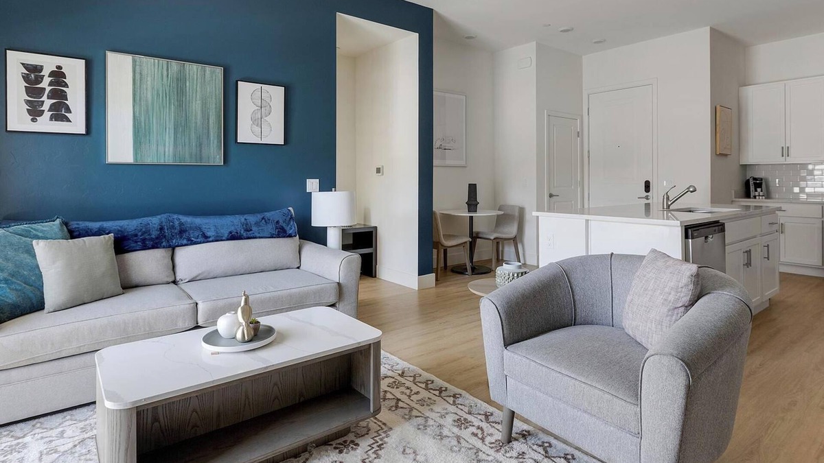 Casas Adobes Apartment | Landing | Stylish 2BD, Pool