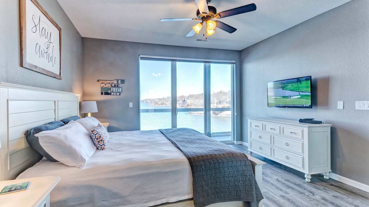 Osage Beach Condo | Lands End Condo, Top Rated, No Steps, MainChannel View, 3bd/2Bath. Seasonal Pool