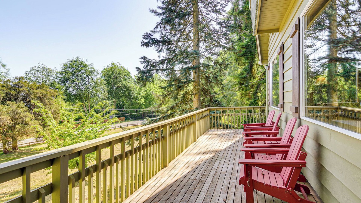 Langley Cabin | Langley Forest Cabin w/Grill < 2 Mi to Downtown!