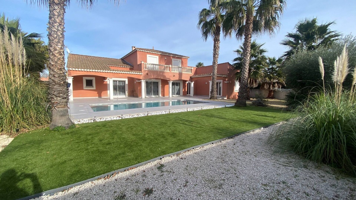 Le Grau-dʼAgde Villa | Languedoc villa Grau d'Agde - 5-minute walk to the beach