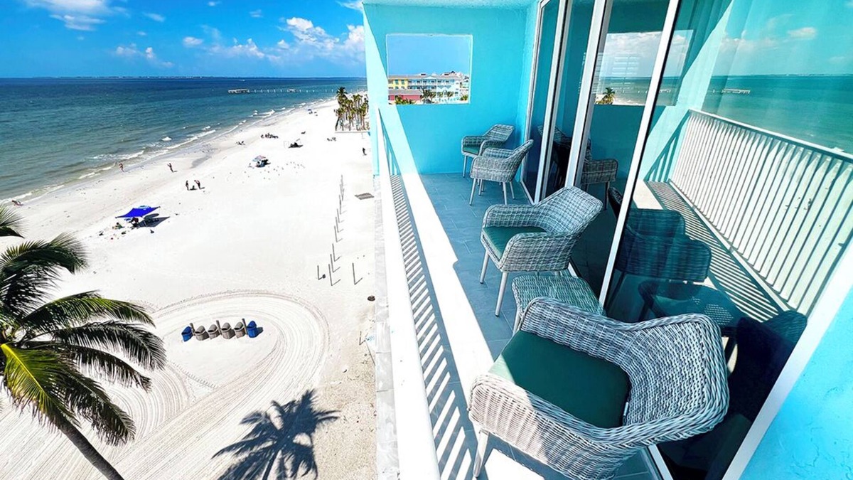 Fort Myers Beach Hotel | Lani Kai Beachfront Resort