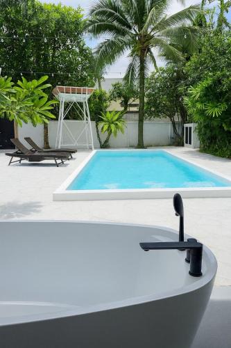 Chang Phueak Villa | Lanna Private Pool Villa 5min Nimman
